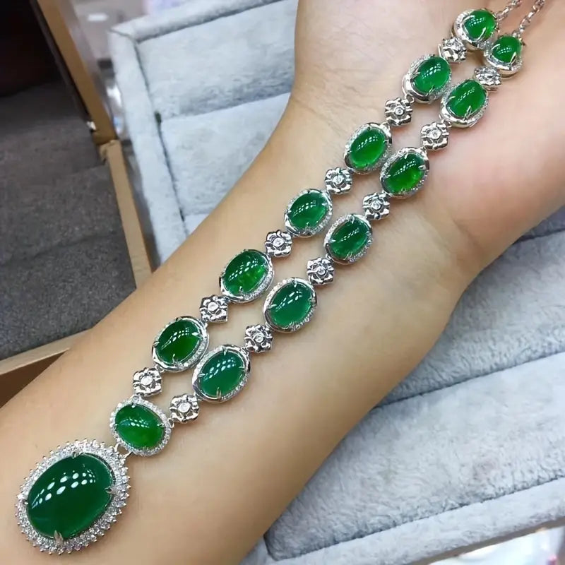 Elegant Luxury Green Synthetic Zirconia Bracelet for Women
