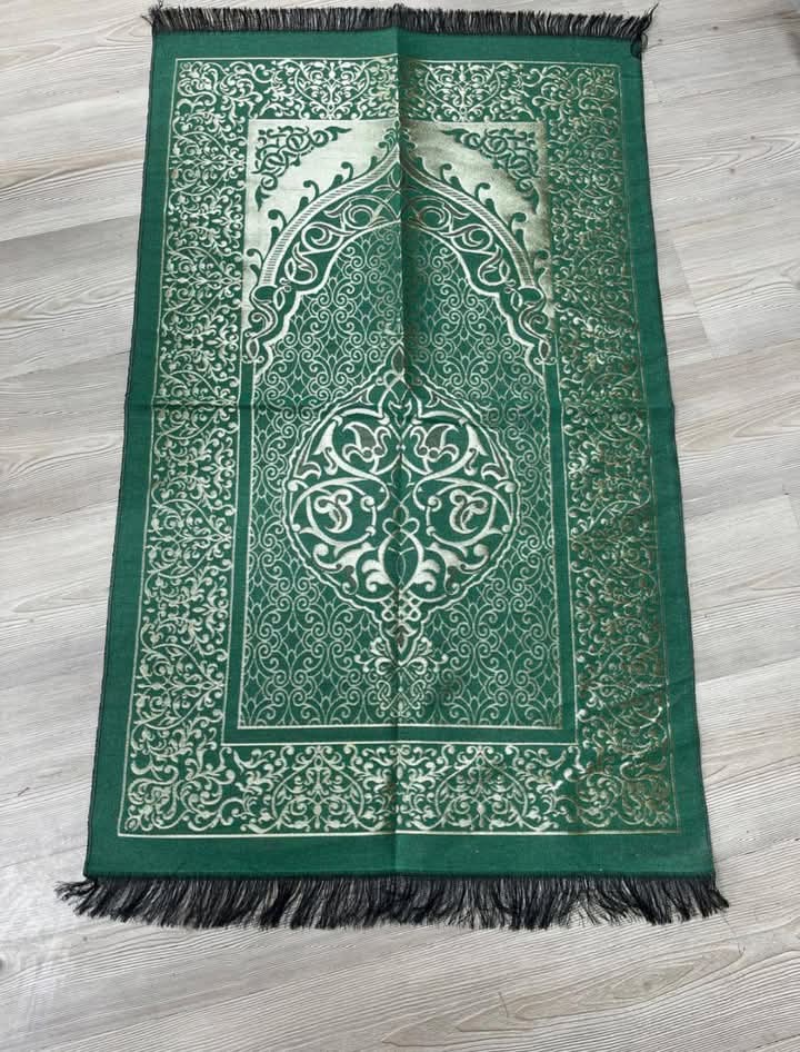Prayer Mats (Price per 10 Pieces) Walsh Trader